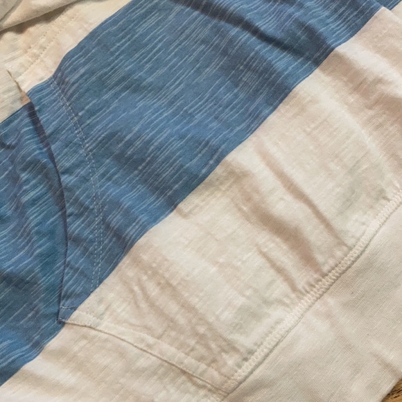 Kangaroo pocket hooded longsleeve shirt. - Picture 8 of 8